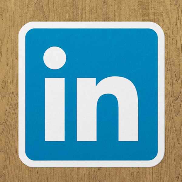linkedin sticker etiketi