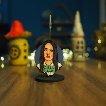 Billie Elish Not Tutucu