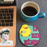 O Kız Kim Bardak Altlığı